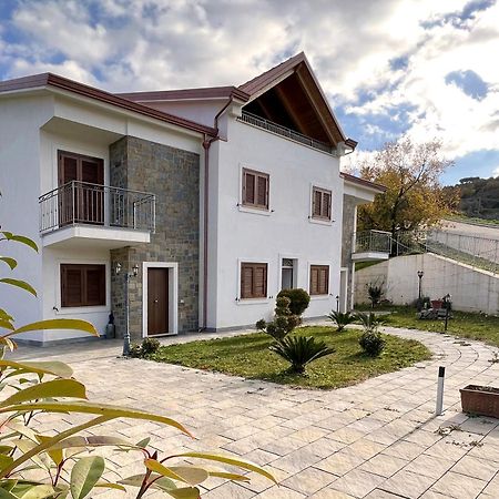 Country Holidays Residence Санта-Мария-ди-Кастеллабате Экстерьер фото