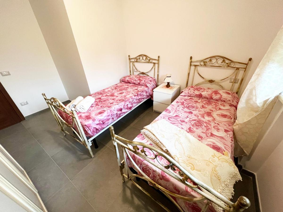 Country Holidays Residence Санта-Мария-ди-Кастеллабате Экстерьер фото