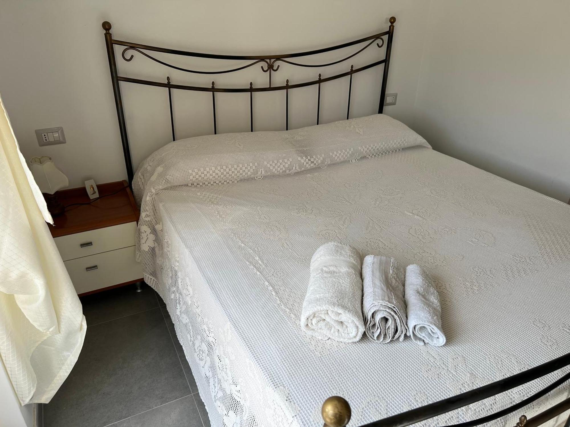 Country Holidays Residence Санта-Мария-ди-Кастеллабате Экстерьер фото